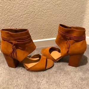 Womens cute comfortable rust color heels size 11